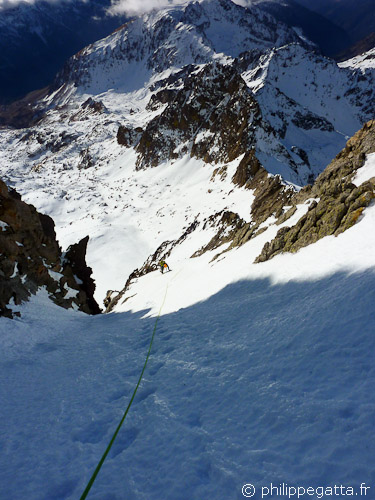 Final slope of the West Couloir of Gelas (© Philippe Gatta)