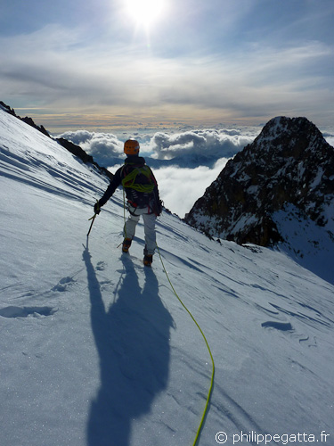 Lower section of the SW ridge, peak St Robert behind (© Philippe Gatta)