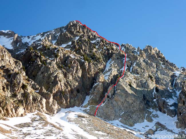 Right Gully in the West face of Cime Fremamorte (red) (© Philippe Gatta)