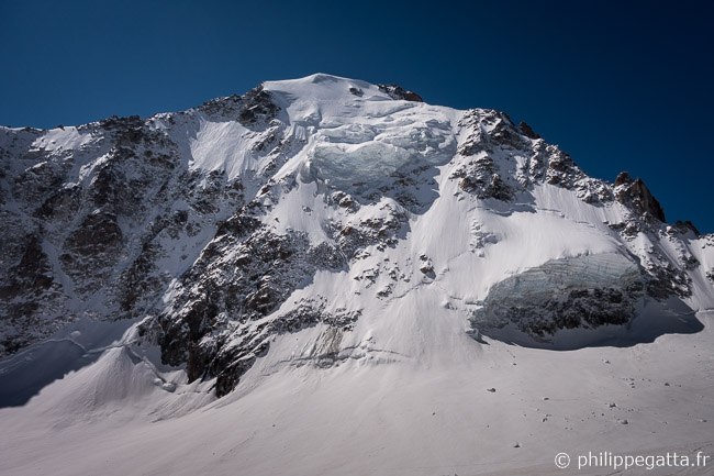 North Face of Aiguille Argentiere (© P. Gatta)