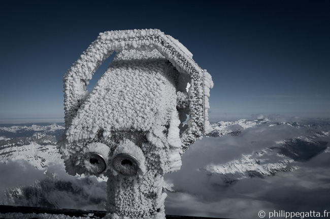 Cold morning at Aiguille du Midi (© P. Gatta)