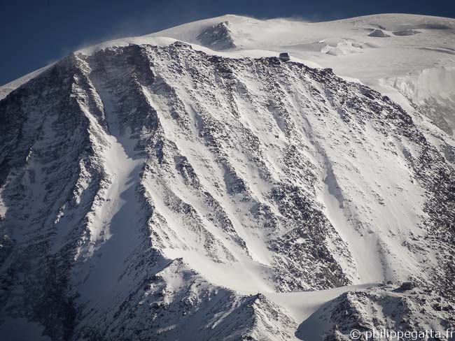 Aiguille, Refuge and Dome du Gouter (© P. Gatta)