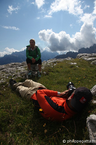 Anna and Pete during the trail running shoot (© Philippe. Gatta)