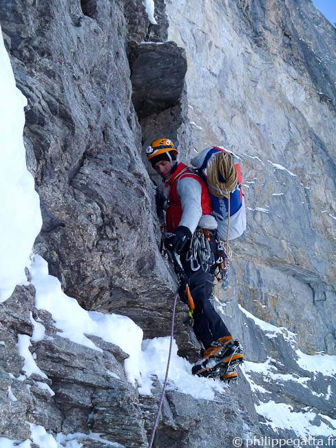 Philippe in the Difficult Crack, North Face of Eiger (© Alex Chabot)