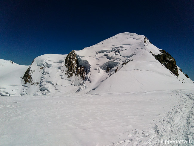 Mont Blanc seen from Dome du Gouter (© P. Gatta)