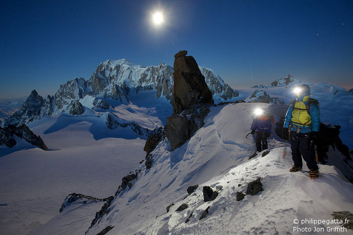 Anna and Philippe on the top of the Couloir under the full moon (Photo J. Griffith)