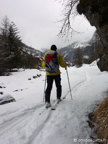 Skiing toward Col des Moulines (© Philippe. Gatta)