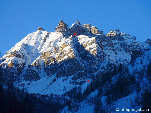 Bec du Chateau and the Northeast Couloir (© P. Gatta)