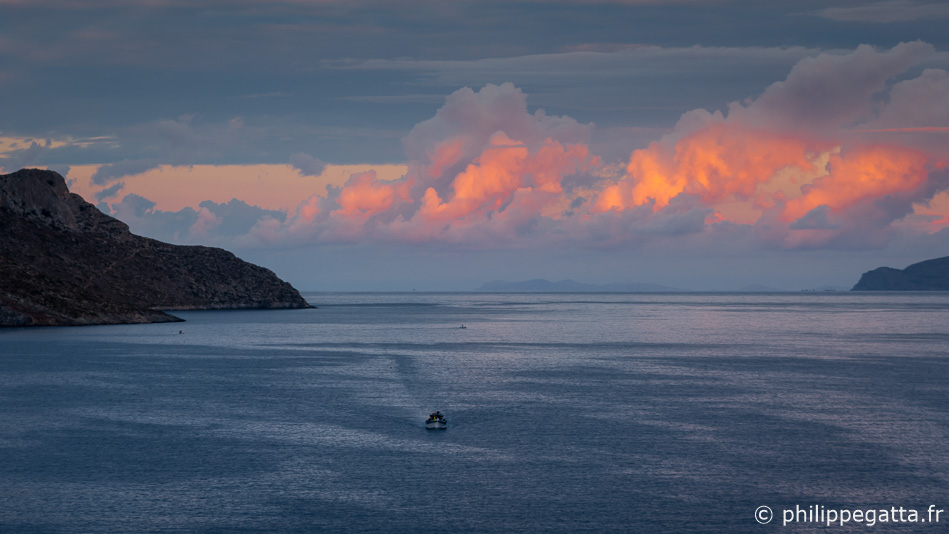 Fishermen on their way back to Masouri,  (© P. Gatta)