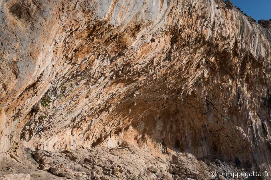 Amazing cave of Grande Grotta, Kalymnos (© P. Gatta)