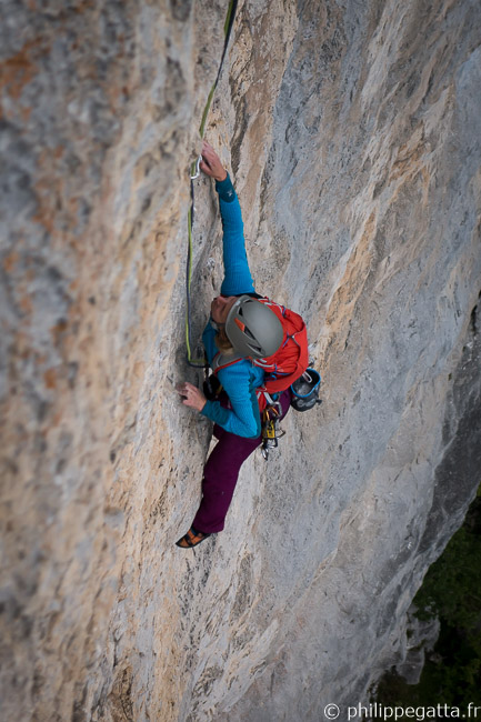 Anna in the 8th pitch, 7a+ (© P. Gatta)