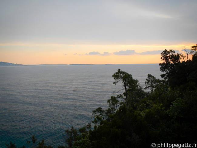 Cap de la Croisette and Iles de Lerins (© Philippe Gatta)