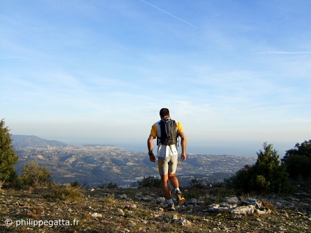 Philippe running in St Jeannet (© A. Gatta)