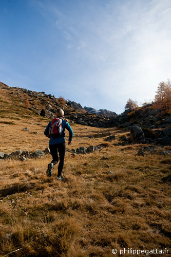 Anna toward Pas du Trem (© Philippe Gatta)