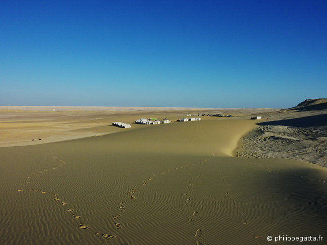 Camp during the Sahara Race (© P. Gatta)