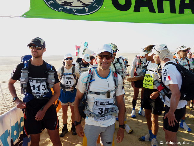 Sahara Race: start of the stage 4 (© Philippe Gatta)