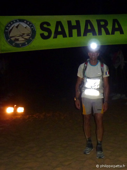 Sahara Race: finish line of the stage 5 (© Philippe Gatta)