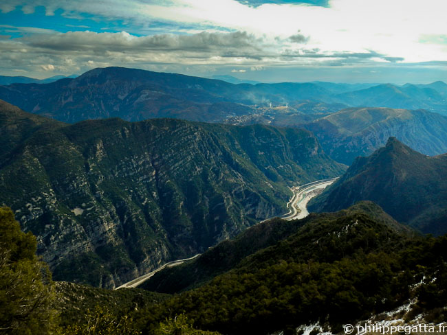 Mont Ferion and the Var valley (© Philippe Gatta)